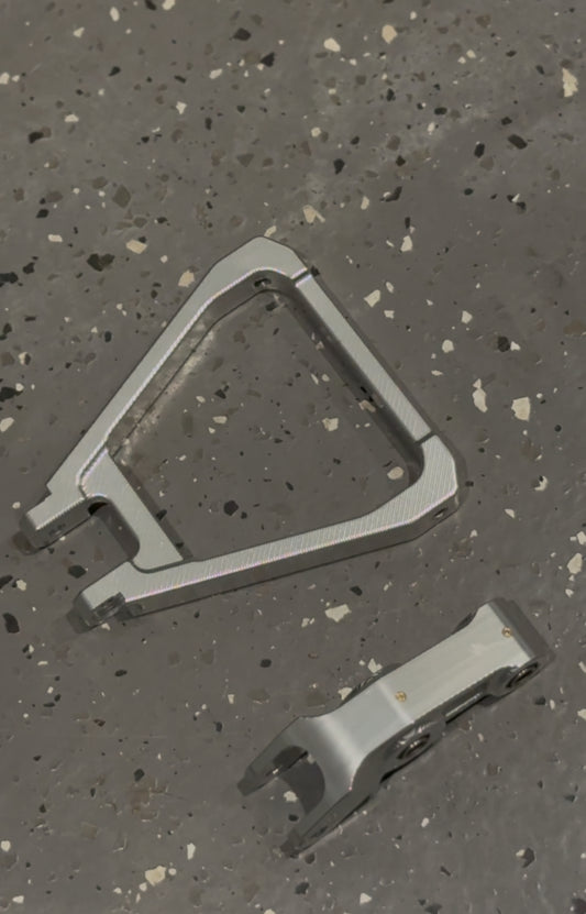 Suspension triangle and linkage